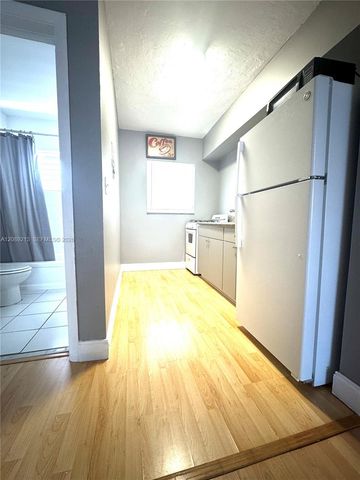 1611 West Avenue 10, Miami Beach, FL 33139