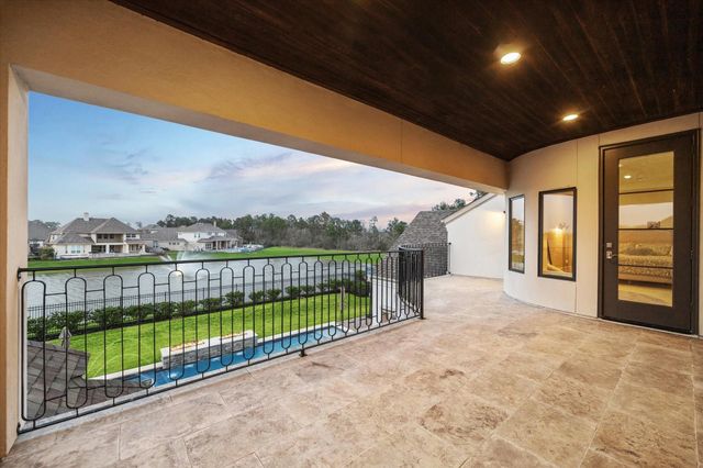 6806 E Warwick Lake Lane, Spring, TX 77389