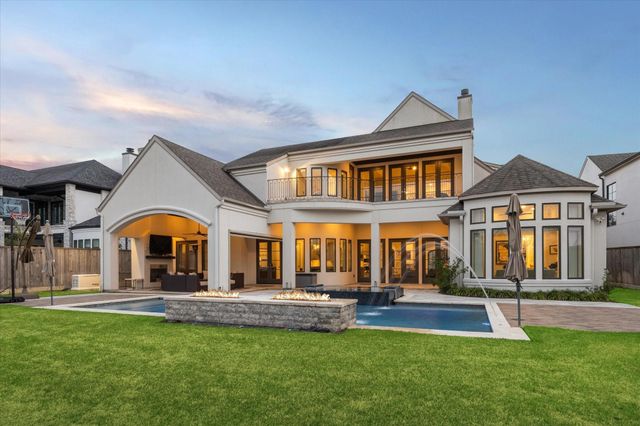 6806 E Warwick Lake Lane, Spring, TX 77389