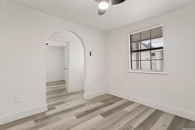 1121 Essex St Apt 3, San Antonio, TX 78210