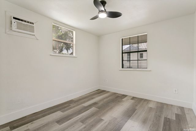 1121 Essex St Apt 3, San Antonio, TX 78210