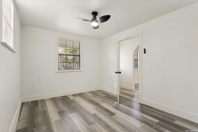 1121 Essex St Apt 3, San Antonio, TX 78210