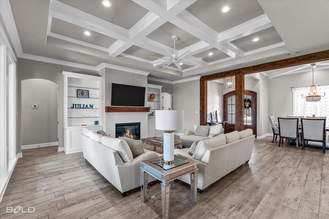 402 Erie Circle, Bossier City, LA 71111