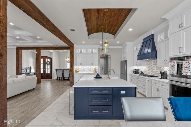 402 Erie Circle, Bossier City, LA 71111