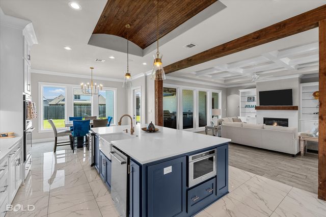 402 Erie Circle, Bossier City, LA 71111