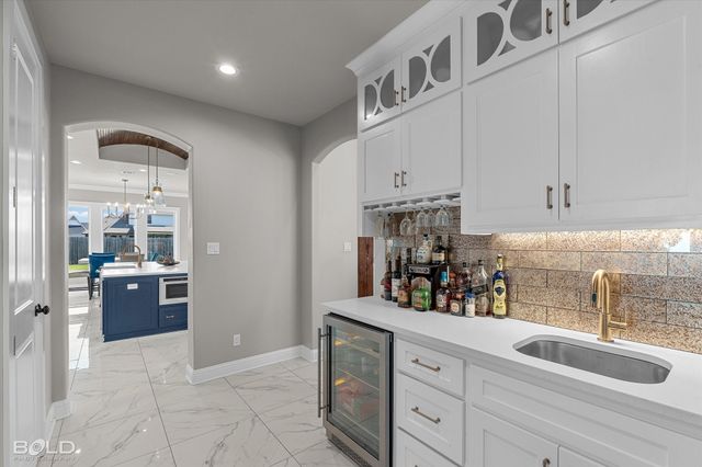 402 Erie Circle, Bossier City, LA 71111