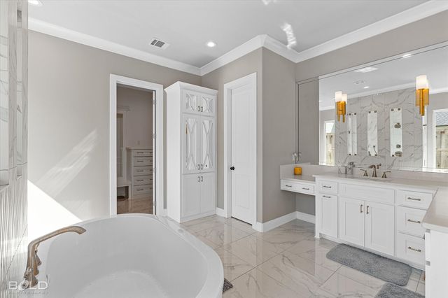 402 Erie Circle, Bossier City, LA 71111