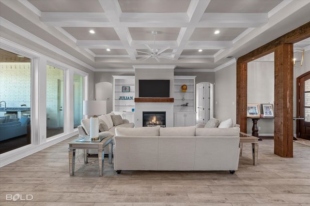 402 Erie Circle, Bossier City, LA 71111