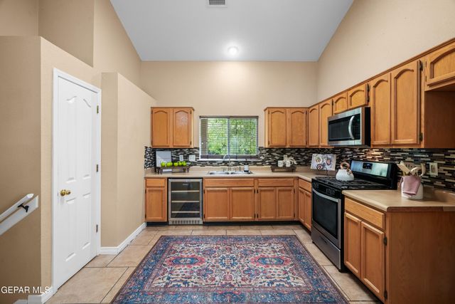 6960 SWEDE JOHNSEN Drive, El Paso, TX 79912