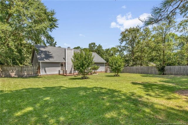 470 Northwoods Drive, Raeford, NC 28376