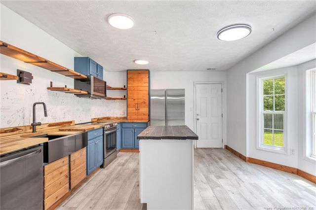 470 Northwoods Drive, Raeford, NC 28376