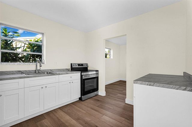 130 NW 48th St 0, Miami, FL 33127