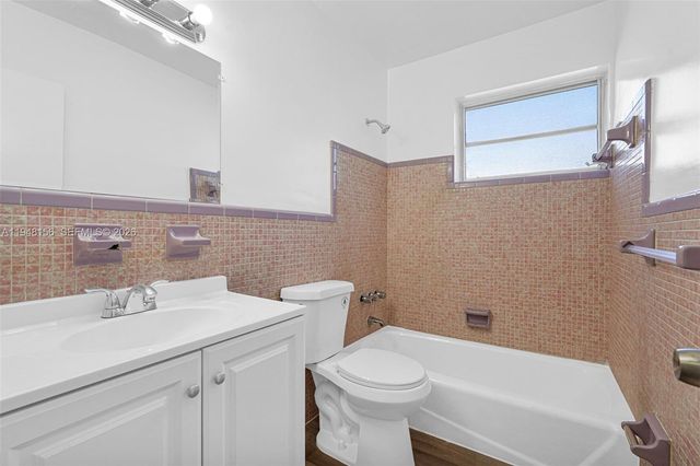 130 NW 48th St 0, Miami, FL 33127