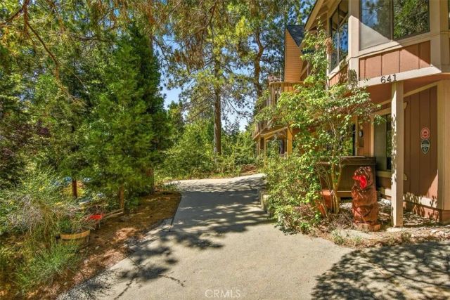 641 Golf Course Road, Lake Arrowhead, CA 92352