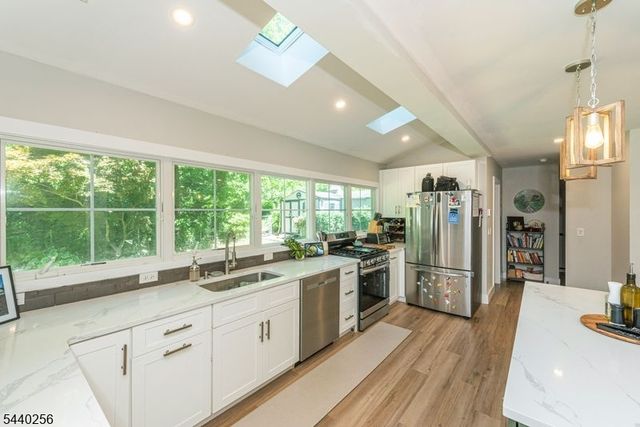40 Hancock Dr, West Milford Twp., NJ 07480