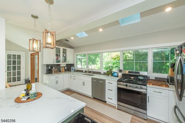 40 Hancock Dr, West Milford Twp., NJ 07480