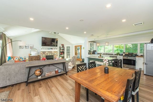 40 Hancock Dr, West Milford Twp., NJ 07480