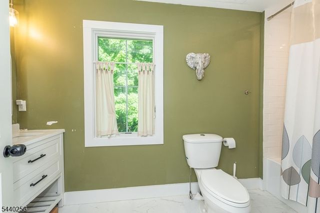 40 Hancock Dr, West Milford Twp., NJ 07480