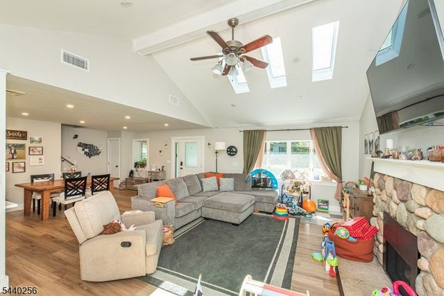 40 Hancock Dr, West Milford Twp., NJ 07480