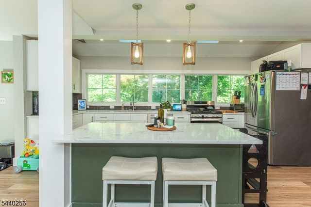 40 Hancock Dr, West Milford Twp., NJ 07480