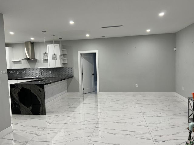 1720 NW 110th Ter ., Miami, FL 33167