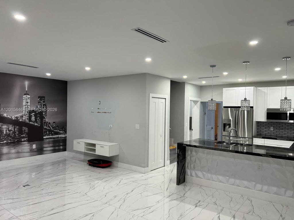1720 NW 110th Ter ., Miami, FL 33167