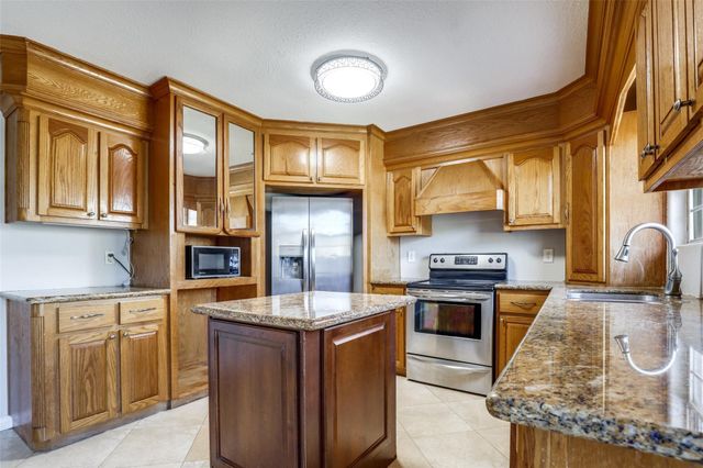 7106 Feather Creek Drive, Houston, TX 77086