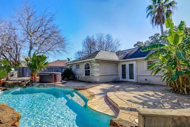 7106 Feather Creek Drive, Houston, TX 77086