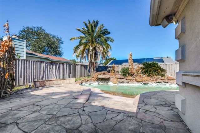 7106 Feather Creek Drive, Houston, TX 77086