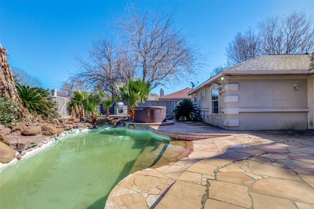 7106 Feather Creek Drive, Houston, TX 77086