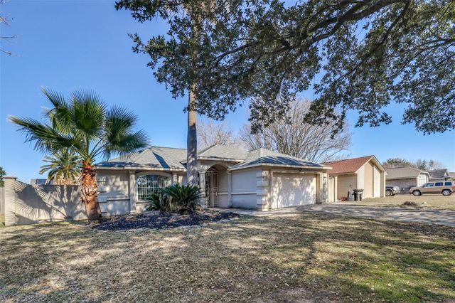 7106 Feather Creek Drive, Houston, TX 77086