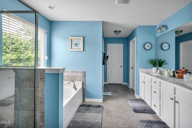 409 Pacific Heights Road, Knightdale, NC 27545