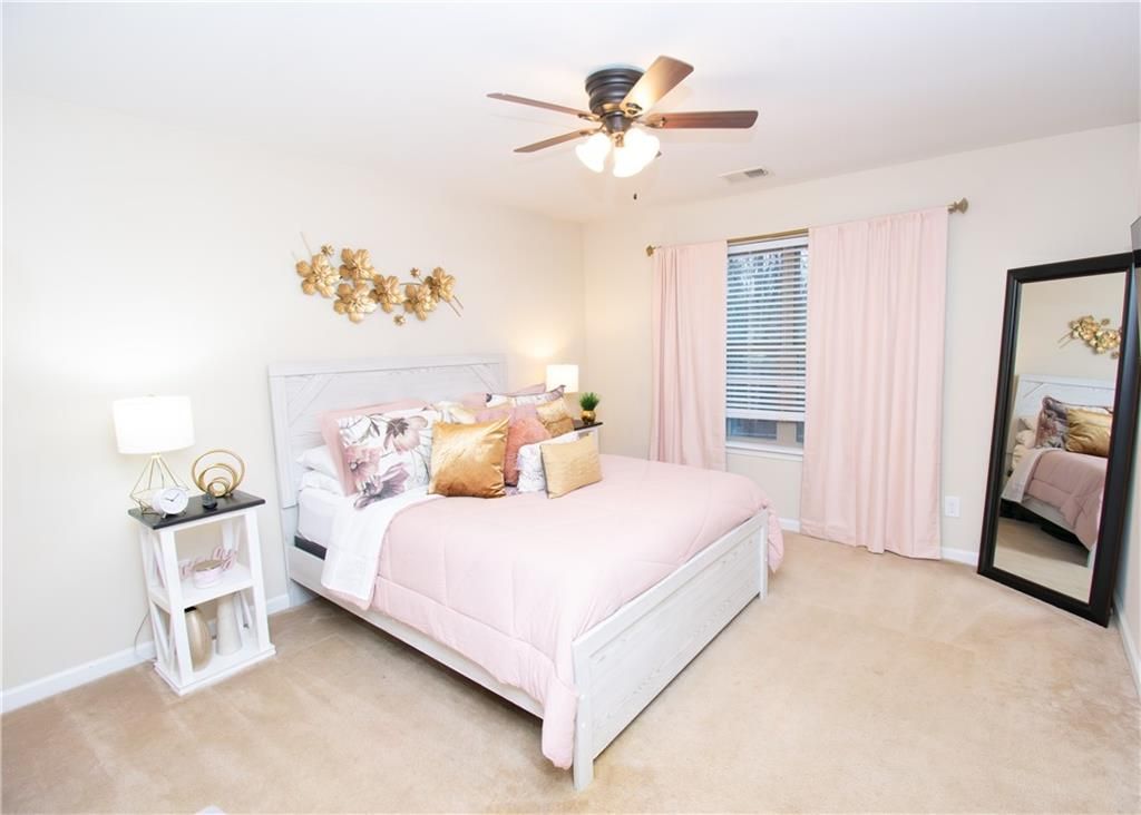 Image 10 of property listing at 5143 Olive Branch Circle, Powder Springs, GA 30127