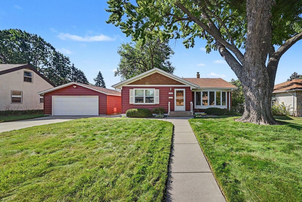1258 Ryan Avenue W, Roseville, MN 55113 — exterior