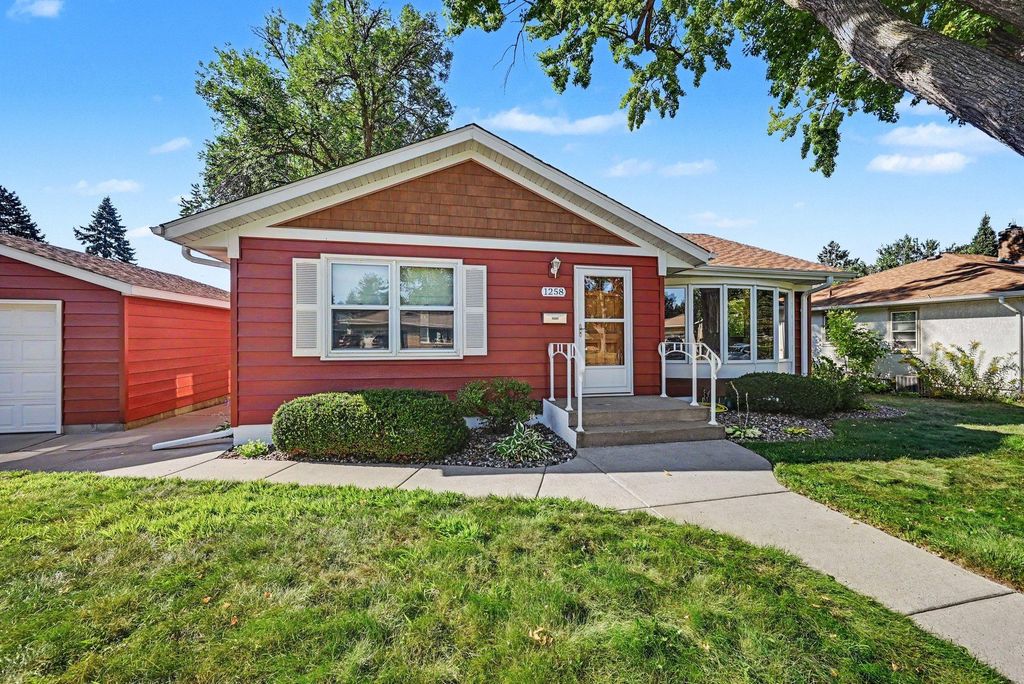 1258 Ryan Avenue W, Roseville, MN 55113 — photo 2