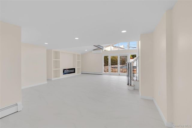 1554 Holiday Park Drive, Wantagh, NY 11793