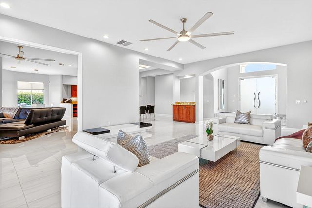 5 Curie Court, Rancho Mirage, CA 92270