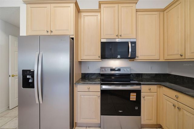 704 TILBURY COURT 704, Sun City Center, FL 33573