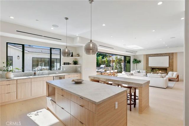 13944 Valleyheart Drive, Sherman Oaks, CA 91423
