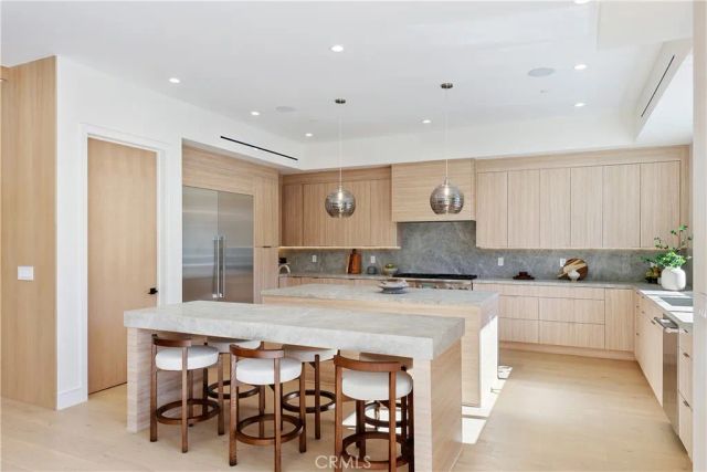 13944 Valleyheart Drive, Sherman Oaks, CA 91423