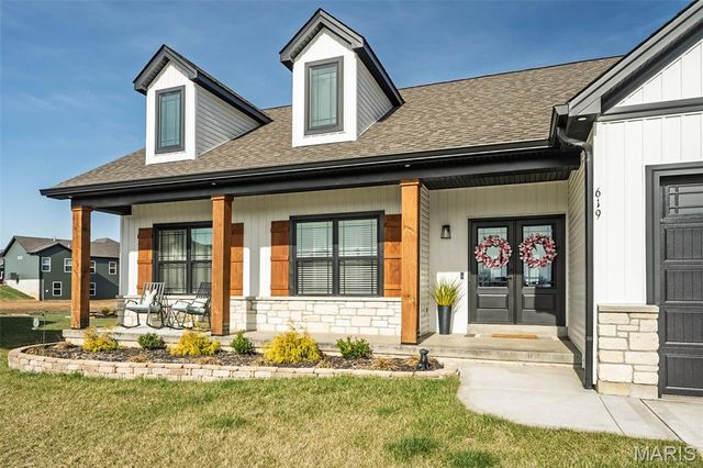 619 Schapers Court, Moscow Mills, MO 63362