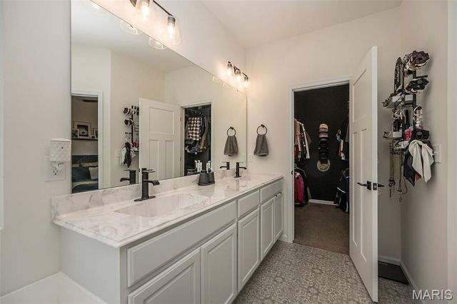 619 Schapers Court, Moscow Mills, MO 63362