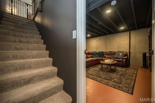 619 Schapers Court, Moscow Mills, MO 63362