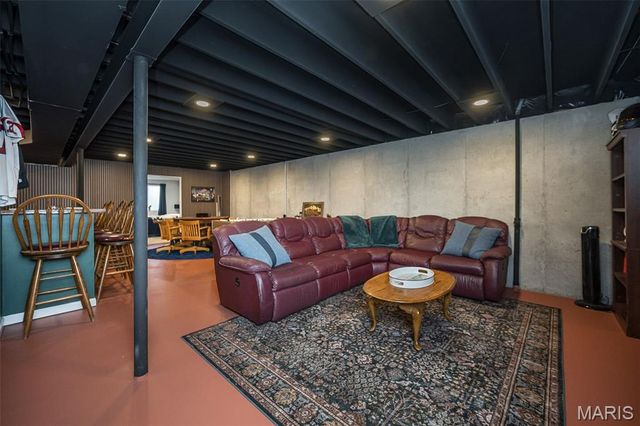 619 Schapers Court, Moscow Mills, MO 63362