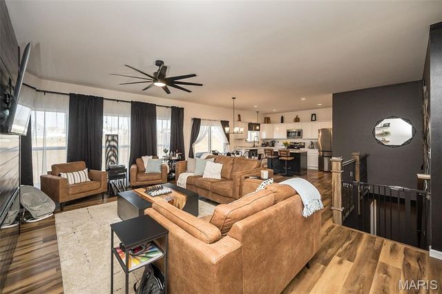 619 Schapers Court, Moscow Mills, MO 63362