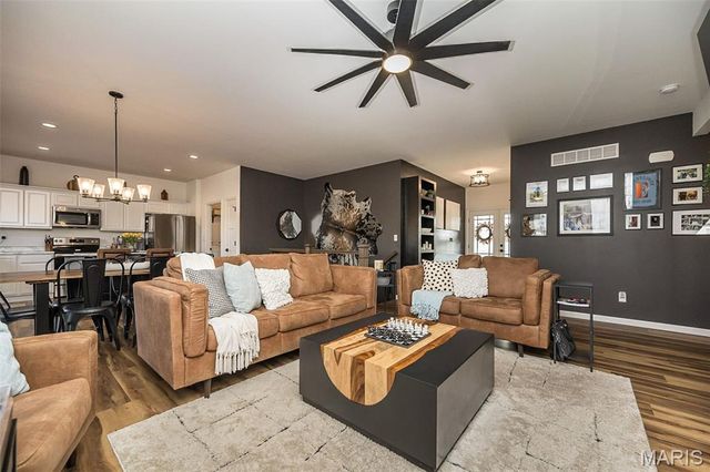 619 Schapers Court, Moscow Mills, MO 63362