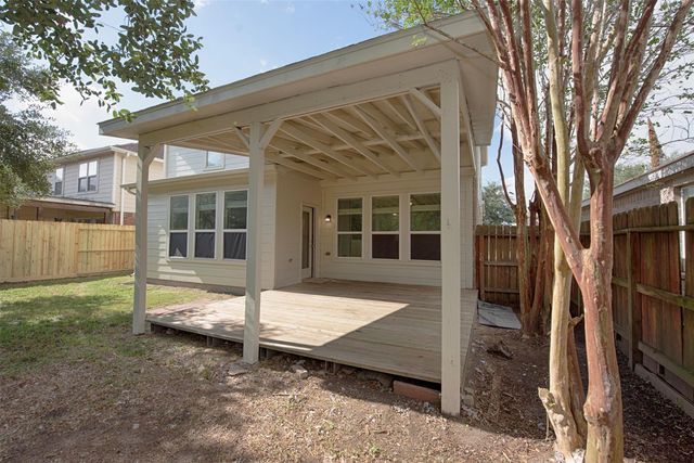 106 Easton Glen Lane, Dickinson, TX 77539