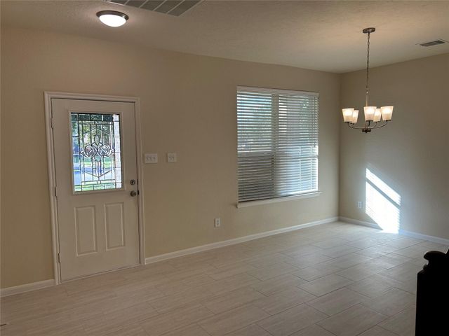 106 Easton Glen Lane, Dickinson, TX 77539