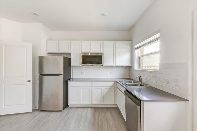 128 Mayacama LOOP, San Marcos, TX 78666