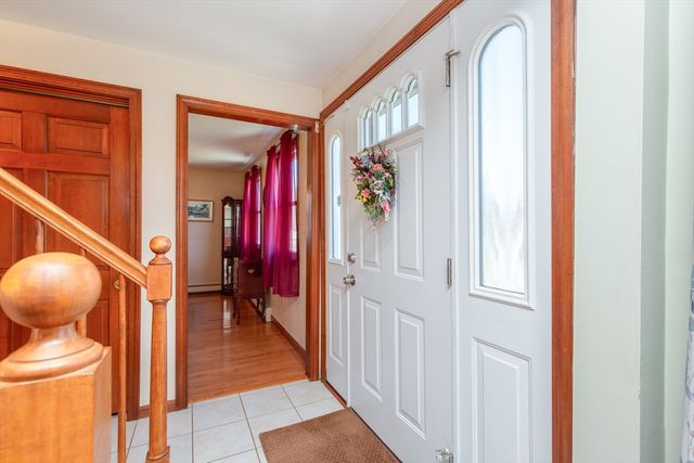 5 Cedar Grove Ave, Tyngsborough, MA 01879